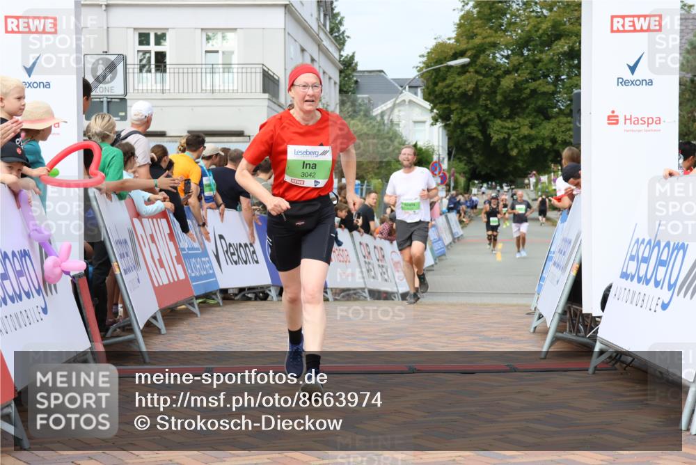 31.08.2025 - 21. Blankeneser Heldenlauf Strokosch-Dieckow http://msf.ph/oto/8663974 31.08.2025 11:20:05 Ziel 3566, 3709, 3042, 3229, 3224 meine-sportfotos.de
