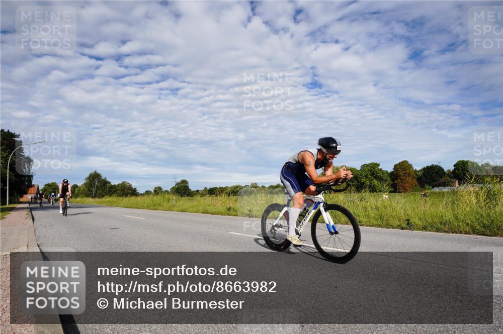 31.08.2025 - Elbe Triathlon Hamburg Michael Burmester http://msf.ph/oto/8663982 31.08.2025 09:45:31 Radfahren 393, 431, 566, 607, 660, 664, 708, 709, 756 meine-sportfotos.de