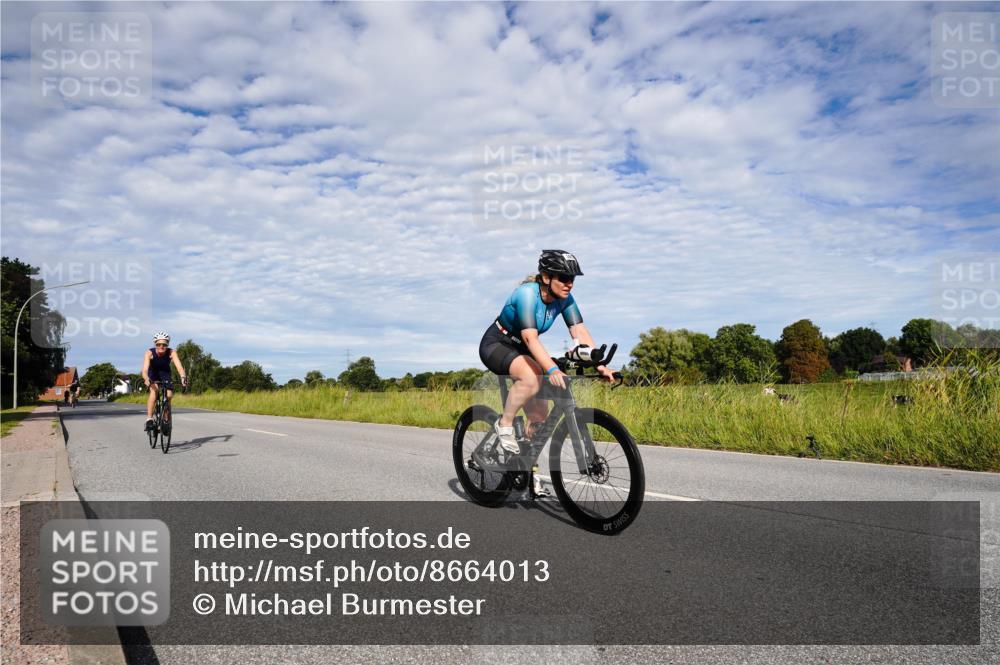31.08.2025 - Elbe Triathlon Hamburg Michael Burmester http://msf.ph/oto/8664013 31.08.2025 09:45:50 Radfahren 305, 534, 588, 905, 930 meine-sportfotos.de