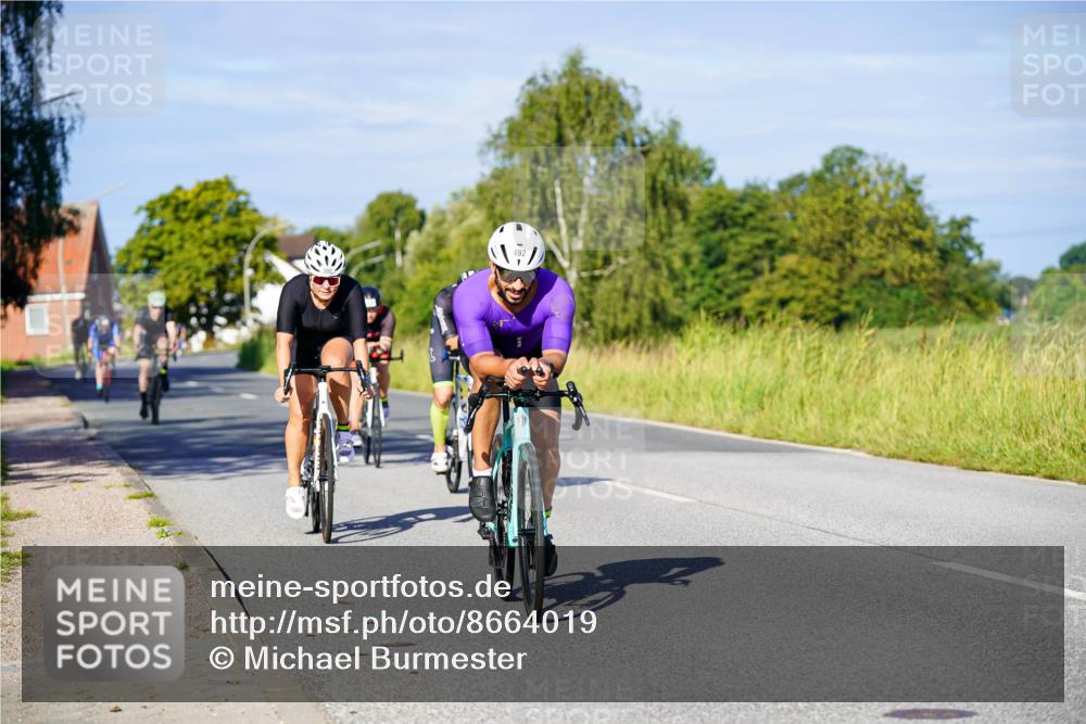 31.08.2025 - Elbe Triathlon Hamburg Michael Burmester http://msf.ph/oto/8664019 31.08.2025 09:21:43 Radfahren 229, 255, 272, 276, 300, 412, 468, 492, 658 meine-sportfotos.de