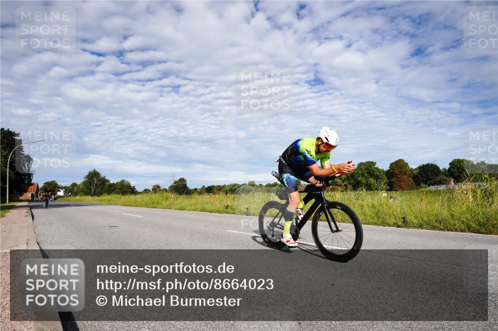 31.08.2025 - Elbe Triathlon Hamburg Michael Burmester http://msf.ph/oto/8664023 31.08.2025 09:46:03 Radfahren 463, 464, 466, 553, 600, 712, 740, 868, 906 meine-sportfotos.de