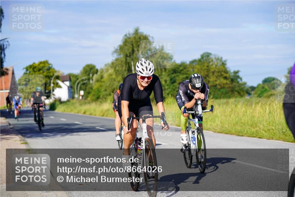 31.08.2025 - Elbe Triathlon Hamburg Michael Burmester http://msf.ph/oto/8664026 31.08.2025 09:21:44 Radfahren 229, 255, 272, 276, 300, 412, 468, 492, 658 meine-sportfotos.de
