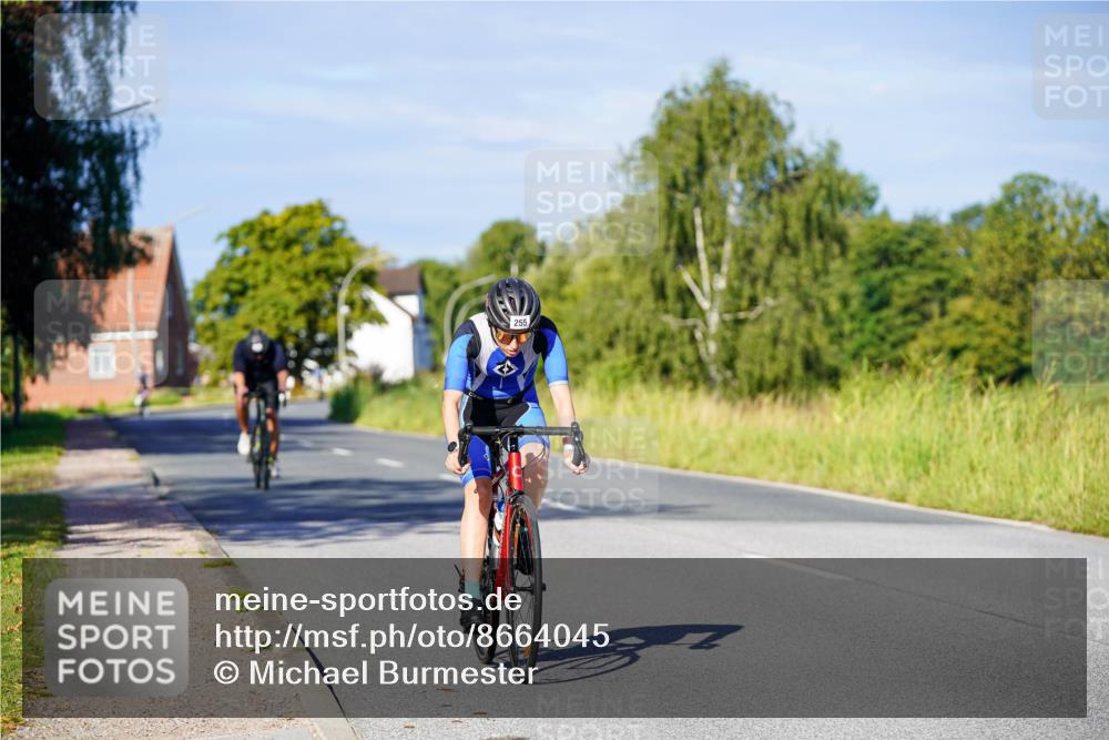 31.08.2025 - Elbe Triathlon Hamburg Michael Burmester http://msf.ph/oto/8664045 31.08.2025 09:21:48 Radfahren 255, 276, 402, 468 meine-sportfotos.de