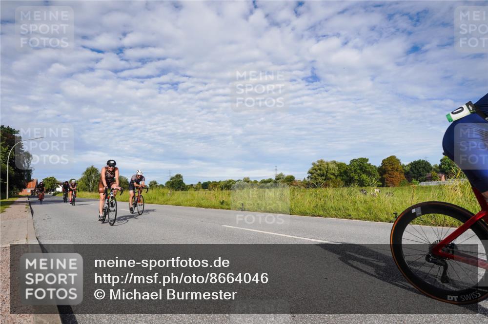 31.08.2025 - Elbe Triathlon Hamburg Michael Burmester http://msf.ph/oto/8664046 31.08.2025 09:46:22 Radfahren 280, 286, 419, 420, 421, 635, 684, 694, 707, 717, 859 meine-sportfotos.de