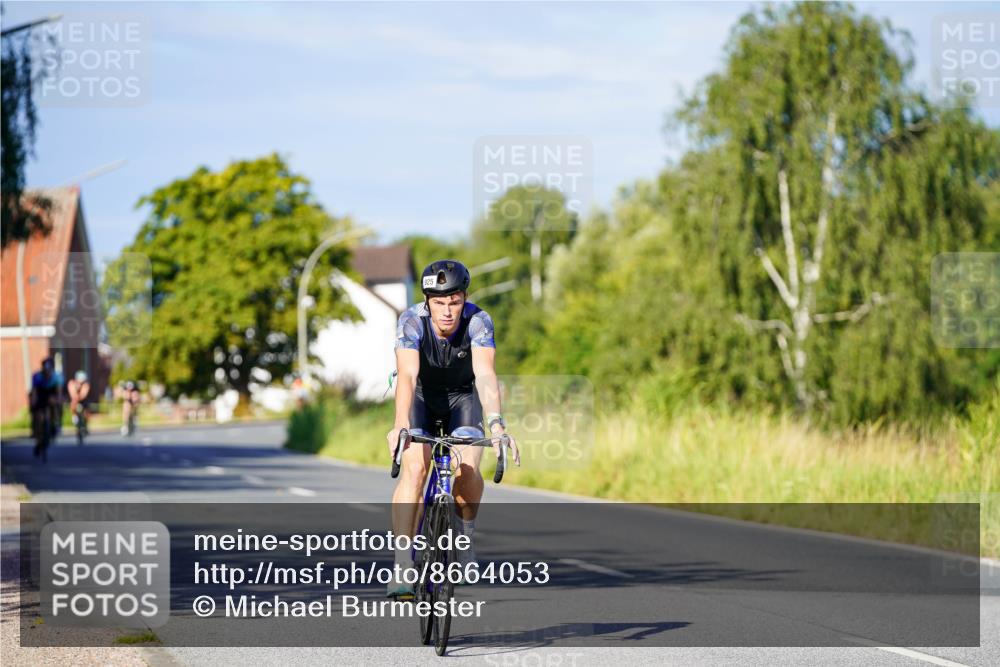 31.08.2025 - Elbe Triathlon Hamburg Michael Burmester http://msf.ph/oto/8664053 31.08.2025 09:22:00 Radfahren 925 meine-sportfotos.de