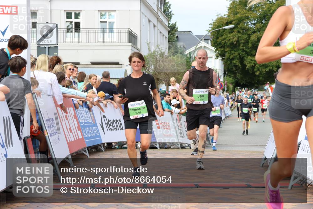 31.08.2025 - 21. Blankeneser Heldenlauf Strokosch-Dieckow http://msf.ph/oto/8664054 31.08.2025 11:01:35 Ziel 3082, 3298, 3276, 3109, 3712 meine-sportfotos.de