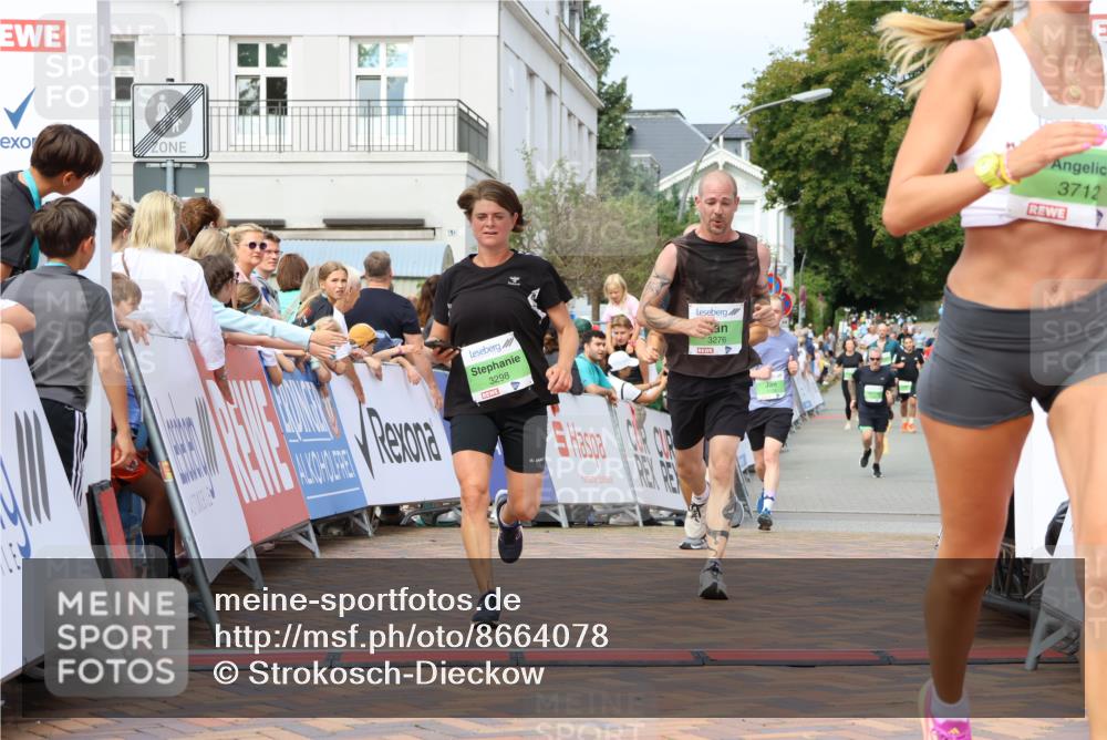 31.08.2025 - 21. Blankeneser Heldenlauf Strokosch-Dieckow http://msf.ph/oto/8664078 31.08.2025 11:01:35 Ziel 3082, 3298, 3276, 3109, 3712 meine-sportfotos.de