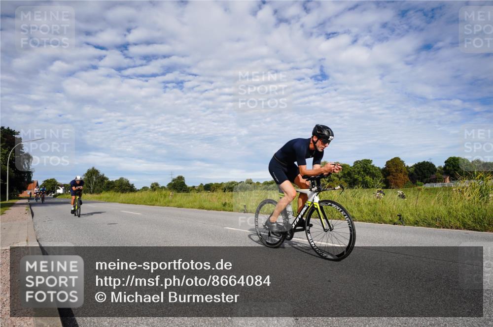 31.08.2025 - Elbe Triathlon Hamburg Michael Burmester http://msf.ph/oto/8664084 31.08.2025 09:46:52 Radfahren 384, 399, 589, 729 meine-sportfotos.de