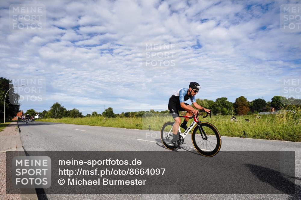 31.08.2025 - Elbe Triathlon Hamburg Michael Burmester http://msf.ph/oto/8664097 31.08.2025 09:47:05 Radfahren 290, 458, 655, 691, 731, 760, 777, 792 meine-sportfotos.de