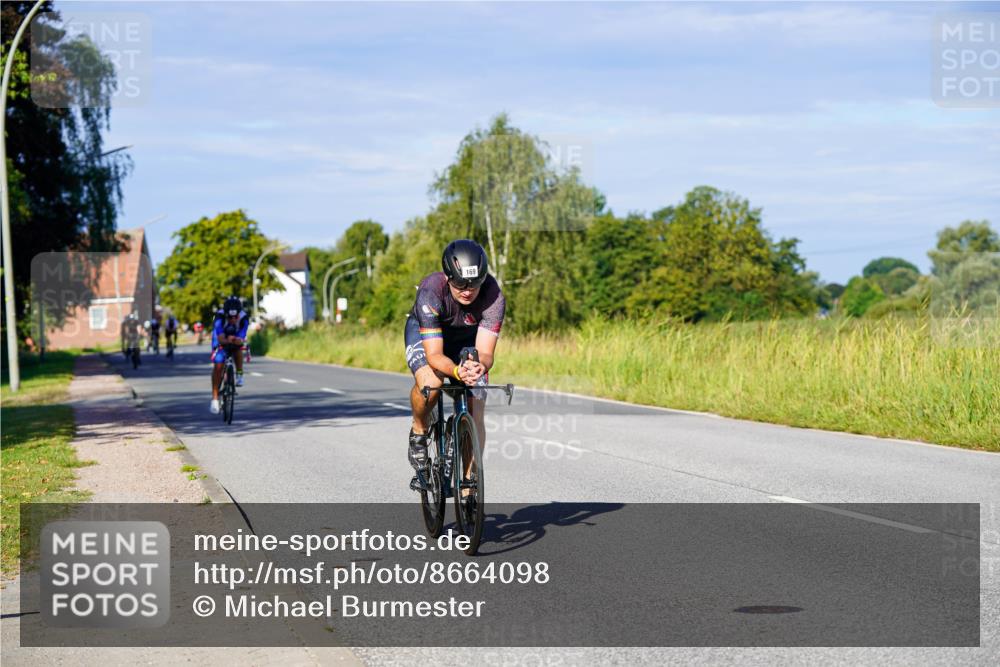 31.08.2025 - Elbe Triathlon Hamburg Michael Burmester http://msf.ph/oto/8664098 31.08.2025 09:22:23 Radfahren 169, 254, 344, 425, 500, 656 meine-sportfotos.de