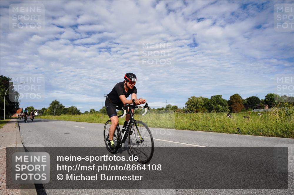 31.08.2025 - Elbe Triathlon Hamburg Michael Burmester http://msf.ph/oto/8664108 31.08.2025 09:47:14 Radfahren 400, 531, 533, 655, 723, 731, 749, 915 meine-sportfotos.de