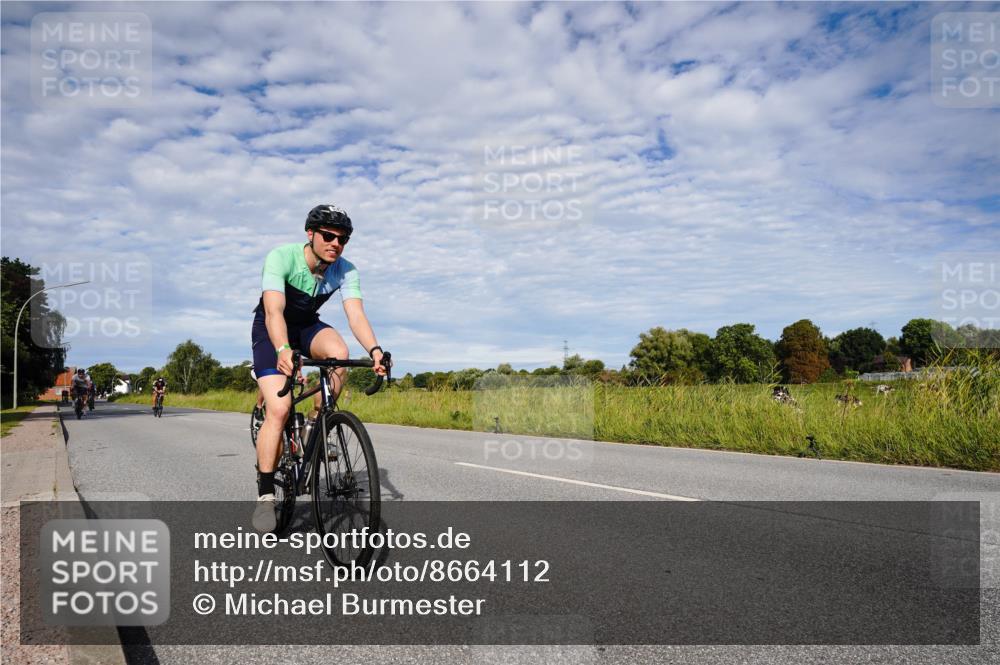 31.08.2025 - Elbe Triathlon Hamburg Michael Burmester http://msf.ph/oto/8664112 31.08.2025 09:47:16 Radfahren 400, 531, 533, 545, 723, 749, 915 meine-sportfotos.de