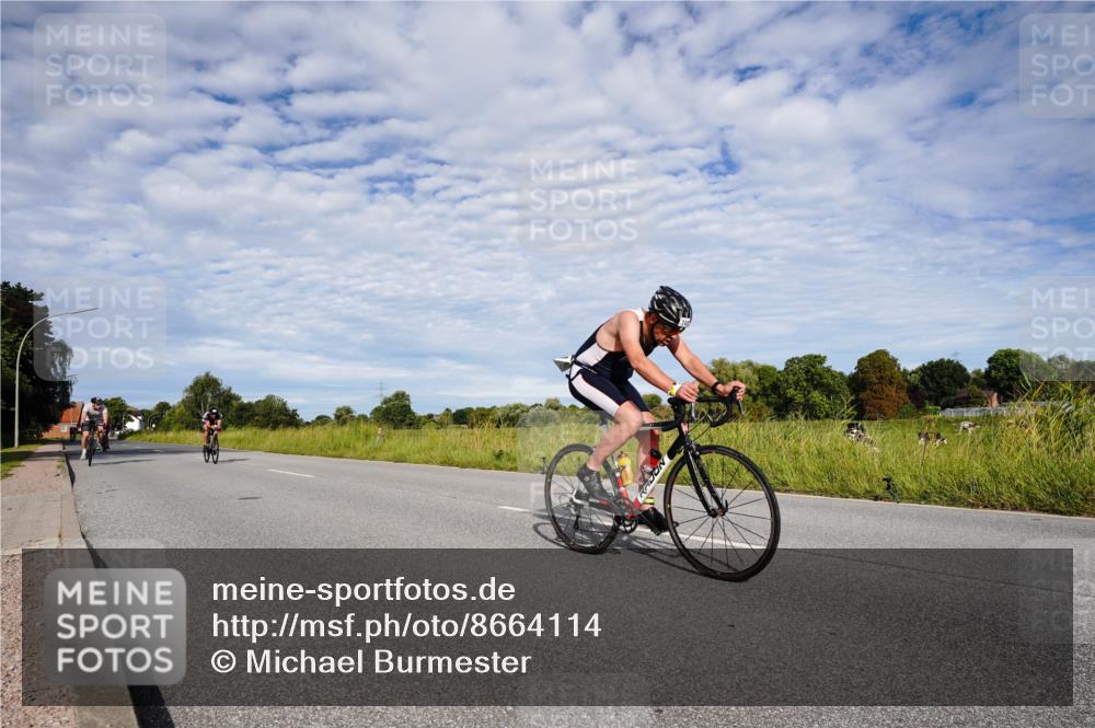 31.08.2025 - Elbe Triathlon Hamburg Michael Burmester http://msf.ph/oto/8664114 31.08.2025 09:47:17 Radfahren 400, 516, 533, 545, 723, 749, 915 meine-sportfotos.de