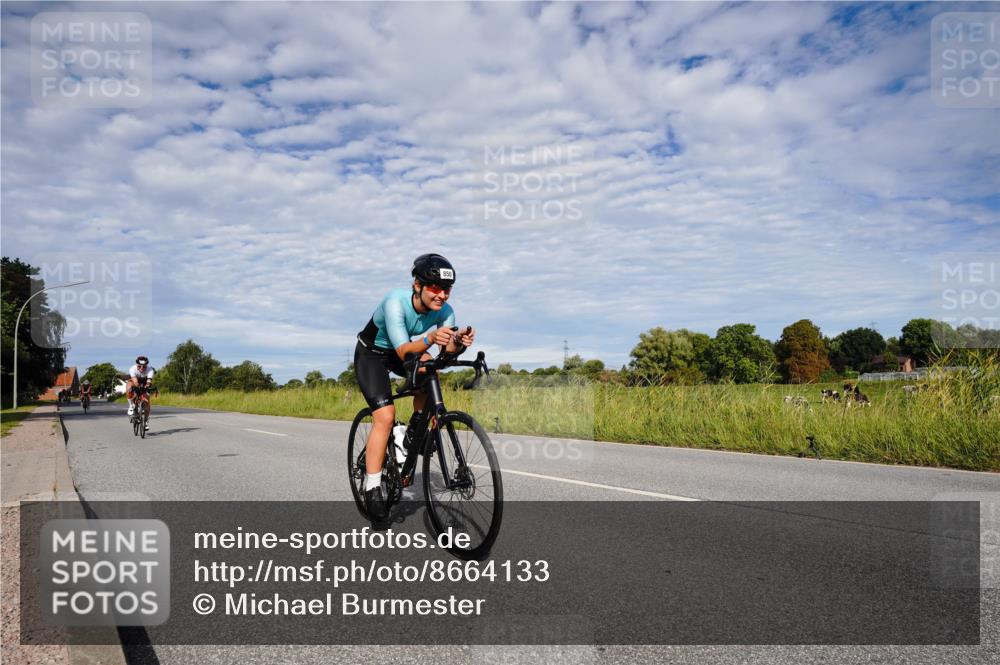 31.08.2025 - Elbe Triathlon Hamburg Michael Burmester http://msf.ph/oto/8664133 31.08.2025 09:47:39 Radfahren 253, 657, 754, 828, 850, 912 meine-sportfotos.de
