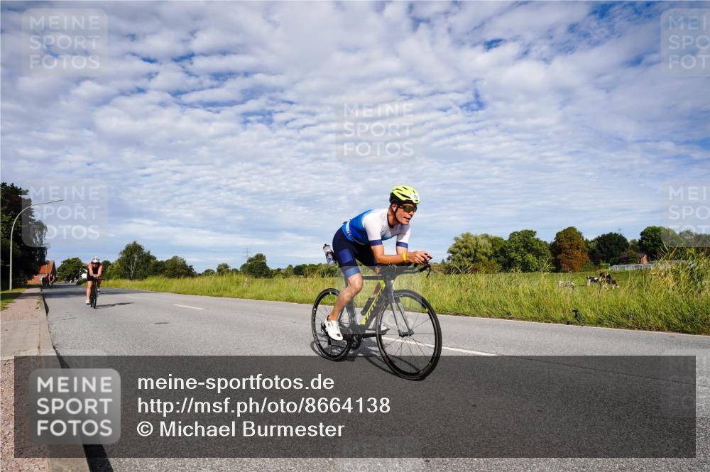 31.08.2025 - Elbe Triathlon Hamburg Michael Burmester http://msf.ph/oto/8664138 31.08.2025 09:47:41 Radfahren 657, 674, 754, 828, 850, 912 meine-sportfotos.de