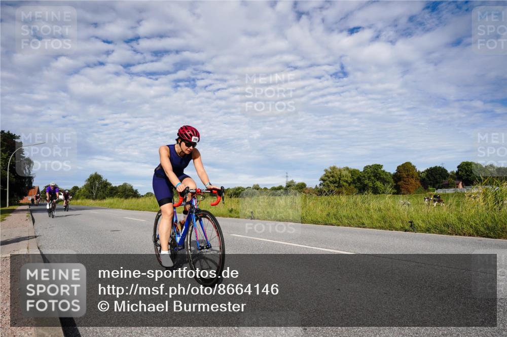 31.08.2025 - Elbe Triathlon Hamburg Michael Burmester http://msf.ph/oto/8664146 31.08.2025 09:47:50 Radfahren 256, 374, 413, 495, 674 meine-sportfotos.de