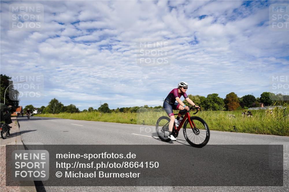31.08.2025 - Elbe Triathlon Hamburg Michael Burmester http://msf.ph/oto/8664150 31.08.2025 09:47:52 Radfahren 256, 374, 413, 495, 790 meine-sportfotos.de