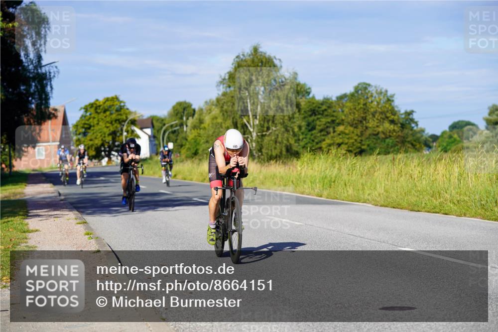 31.08.2025 - Elbe Triathlon Hamburg Michael Burmester http://msf.ph/oto/8664151 31.08.2025 09:22:38 Radfahren 166, 181, 193, 195, 304, 391, 430, 479, 834 meine-sportfotos.de