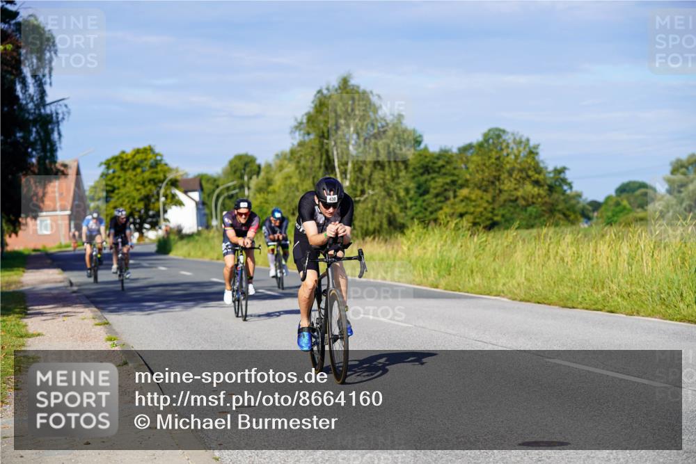 31.08.2025 - Elbe Triathlon Hamburg Michael Burmester http://msf.ph/oto/8664160 31.08.2025 09:22:39 Radfahren 166, 181, 193, 195, 304, 391, 430, 479, 834 meine-sportfotos.de