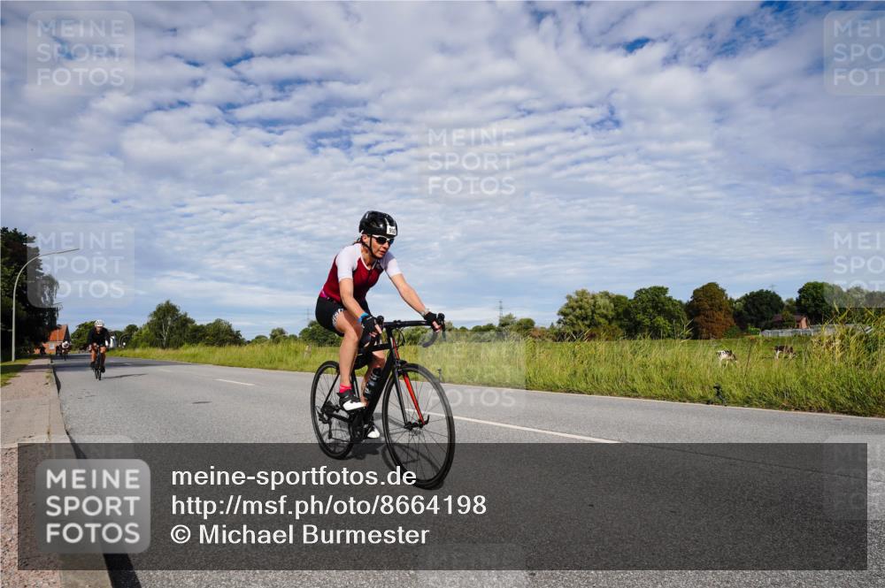 31.08.2025 - Elbe Triathlon Hamburg Michael Burmester http://msf.ph/oto/8664198 31.08.2025 09:48:30 Radfahren 441, 547, 654, 682, 844, 878, 903 meine-sportfotos.de