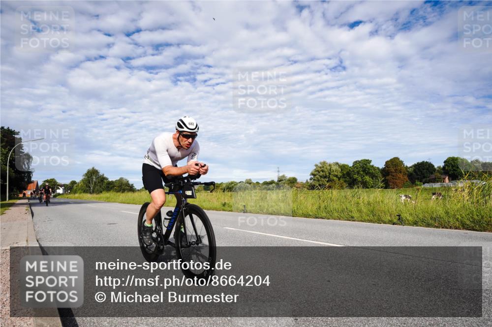 31.08.2025 - Elbe Triathlon Hamburg Michael Burmester http://msf.ph/oto/8664204 31.08.2025 09:48:34 Radfahren 441, 682, 696, 844, 878 meine-sportfotos.de