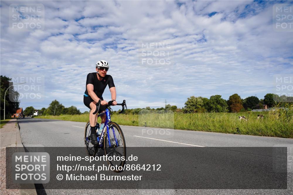 31.08.2025 - Elbe Triathlon Hamburg Michael Burmester http://msf.ph/oto/8664212 31.08.2025 09:48:40 Radfahren 322, 441, 515, 656, 696, 739 meine-sportfotos.de