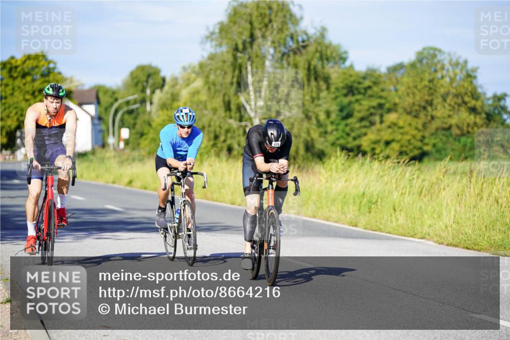 31.08.2025 - Elbe Triathlon Hamburg Michael Burmester http://msf.ph/oto/8664216 31.08.2025 09:23:01 Radfahren 325, 386, 406, 429, 575 meine-sportfotos.de
