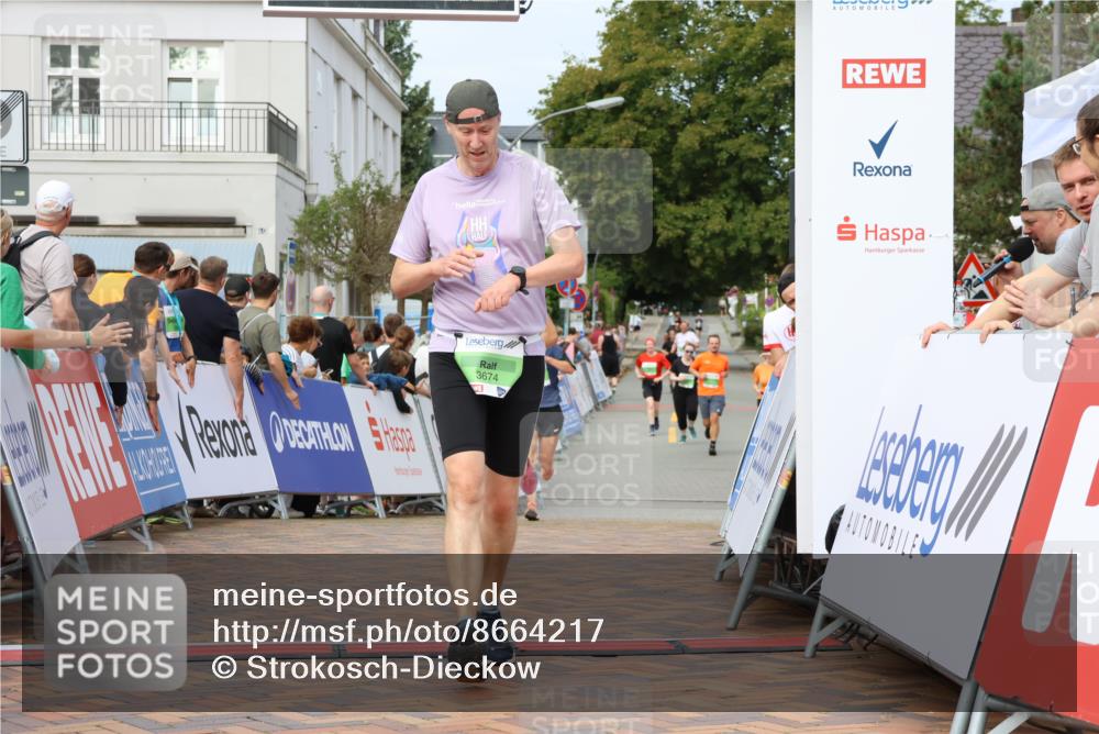 31.08.2025 - 21. Blankeneser Heldenlauf Strokosch-Dieckow http://msf.ph/oto/8664217 31.08.2025 11:19:50 Ziel 3569, 3314, 3674, 3193 meine-sportfotos.de