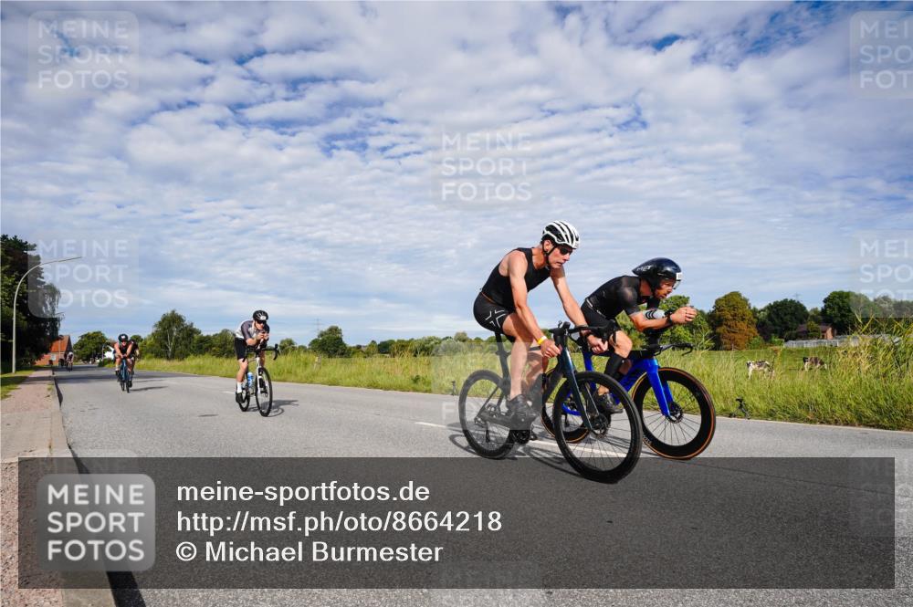 31.08.2025 - Elbe Triathlon Hamburg Michael Burmester http://msf.ph/oto/8664218 31.08.2025 09:48:48 Radfahren 322, 407, 515, 656, 739, 742, 856, 920, 931 meine-sportfotos.de