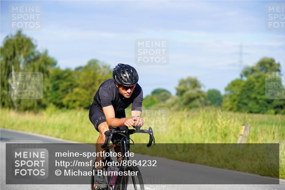 31.08.2025 - Elbe Triathlon Hamburg Michael Burmester http://msf.ph/oto/8664232 31.08.2025 09:23:05 Radfahren 270, 386, 406, 429, 575 meine-sportfotos.de