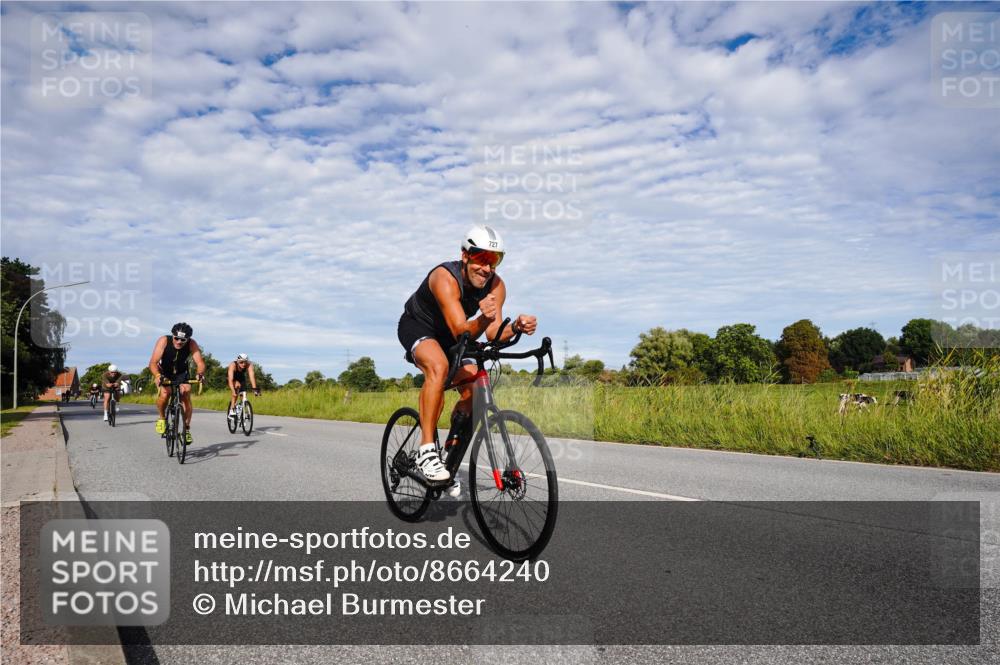 31.08.2025 - Elbe Triathlon Hamburg Michael Burmester http://msf.ph/oto/8664240 31.08.2025 09:49:06 Radfahren 319, 428, 532, 614, 726, 727 meine-sportfotos.de