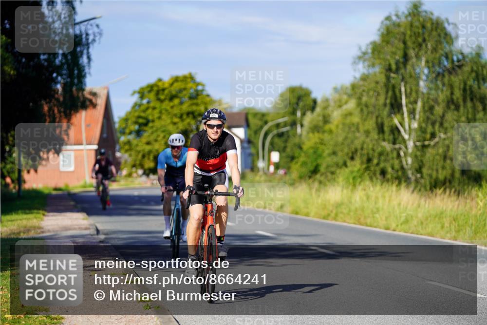 31.08.2025 - Elbe Triathlon Hamburg Michael Burmester http://msf.ph/oto/8664241 31.08.2025 09:23:13 Radfahren 270, 472, 508, 521 meine-sportfotos.de