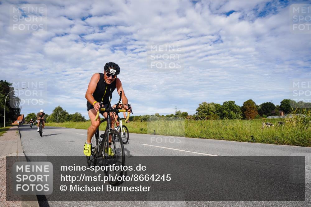 31.08.2025 - Elbe Triathlon Hamburg Michael Burmester http://msf.ph/oto/8664245 31.08.2025 09:49:07 Radfahren 319, 428, 532, 614, 710, 726, 727 meine-sportfotos.de
