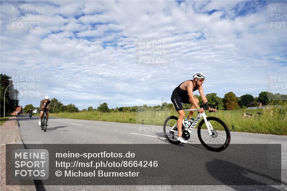31.08.2025 - Elbe Triathlon Hamburg Michael Burmester http://msf.ph/oto/8664246 31.08.2025 09:49:07 Radfahren 319, 428, 532, 614, 710, 726, 727 meine-sportfotos.de