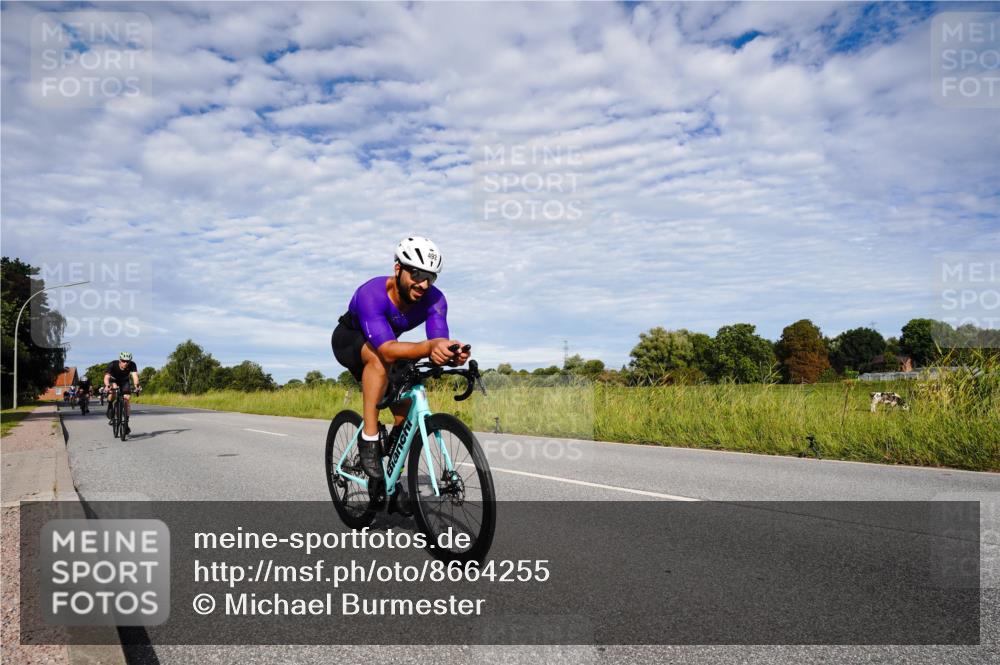 31.08.2025 - Elbe Triathlon Hamburg Michael Burmester http://msf.ph/oto/8664255 31.08.2025 09:49:17 Radfahren 310, 330, 412, 416, 468, 492, 595, 603, 658, 710, 778 meine-sportfotos.de