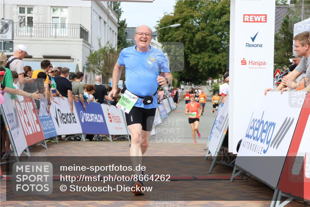 31.08.2025 - 21. Blankeneser Heldenlauf Strokosch-Dieckow http://msf.ph/oto/8664262 31.08.2025 11:19:47 Ziel 3569, 3674, 3494, 3193 meine-sportfotos.de