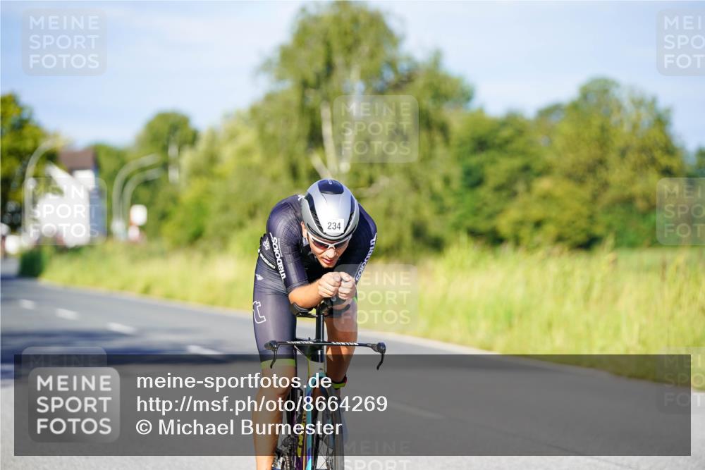31.08.2025 - Elbe Triathlon Hamburg Michael Burmester http://msf.ph/oto/8664269 31.08.2025 09:23:28 Radfahren 234, 524, 529 meine-sportfotos.de