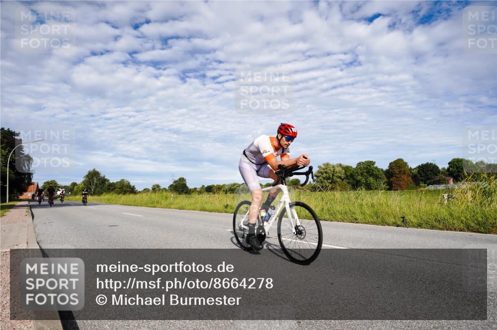 31.08.2025 - Elbe Triathlon Hamburg Michael Burmester http://msf.ph/oto/8664278 31.08.2025 09:49:30 Radfahren 365, 410, 422, 426, 430, 537, 594, 783 meine-sportfotos.de