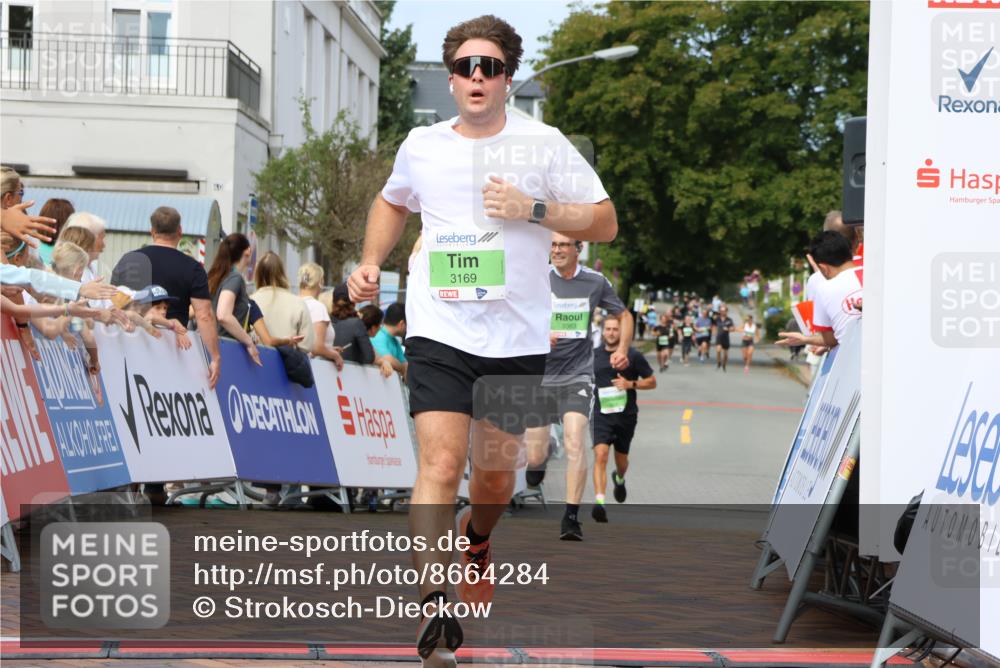 31.08.2025 - 21. Blankeneser Heldenlauf Strokosch-Dieckow http://msf.ph/oto/8664284 31.08.2025 11:01:15 Ziel 3734, 3169, 3318, 3383 meine-sportfotos.de