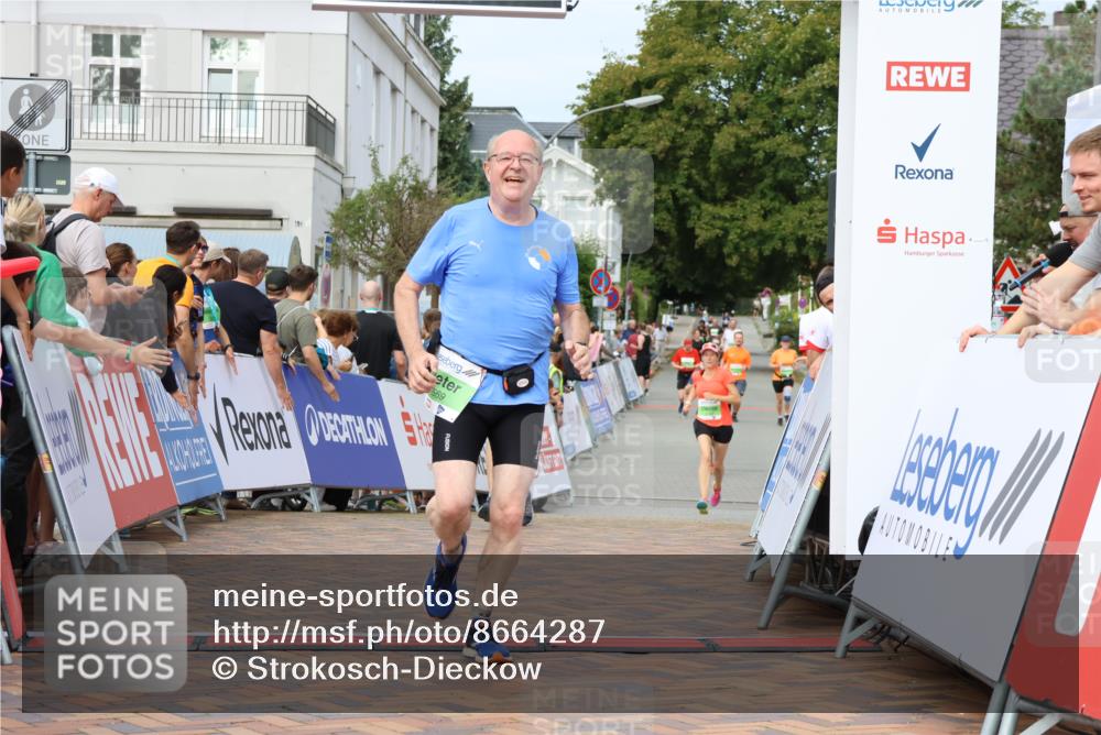 31.08.2025 - 21. Blankeneser Heldenlauf Strokosch-Dieckow http://msf.ph/oto/8664287 31.08.2025 11:19:47 Ziel 3569, 3674, 3494, 3193 meine-sportfotos.de
