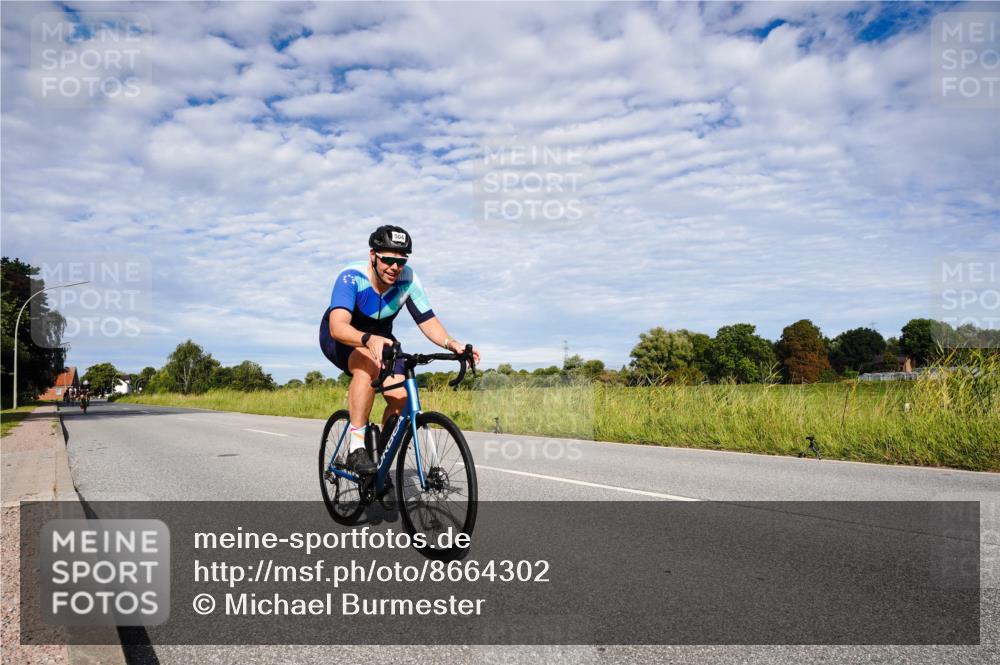 31.08.2025 - Elbe Triathlon Hamburg Michael Burmester http://msf.ph/oto/8664302 31.08.2025 09:50:00 Radfahren 504, 863 meine-sportfotos.de