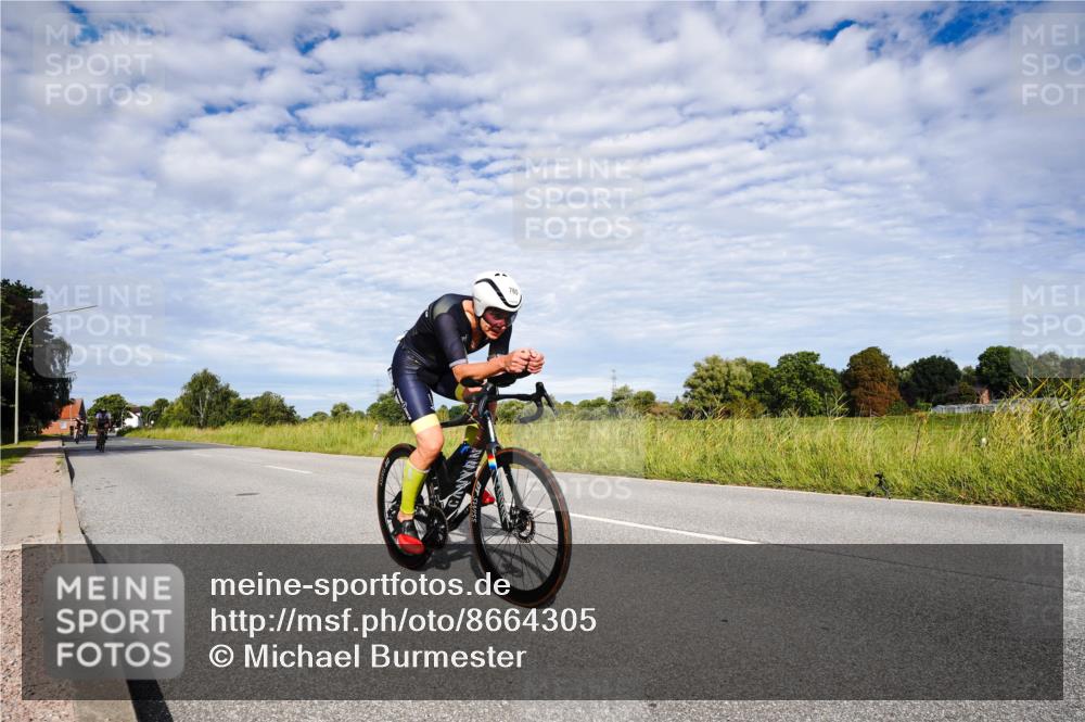 31.08.2025 - Elbe Triathlon Hamburg Michael Burmester http://msf.ph/oto/8664305 31.08.2025 09:50:03 Radfahren 504, 824, 863 meine-sportfotos.de