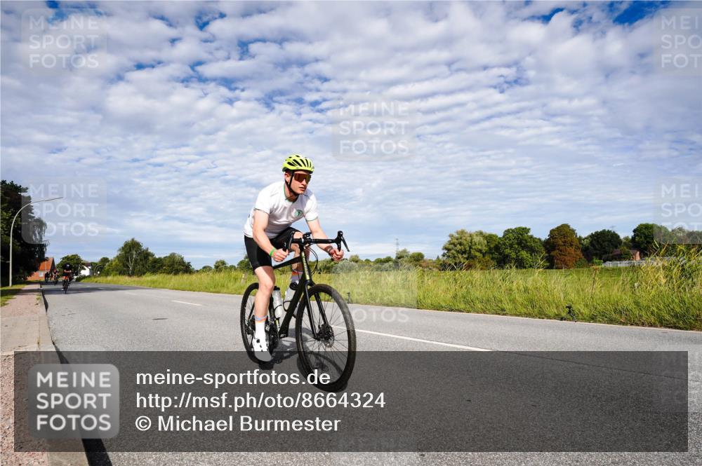 31.08.2025 - Elbe Triathlon Hamburg Michael Burmester http://msf.ph/oto/8664324 31.08.2025 09:50:29 Radfahren 429, 480, 502, 612 meine-sportfotos.de