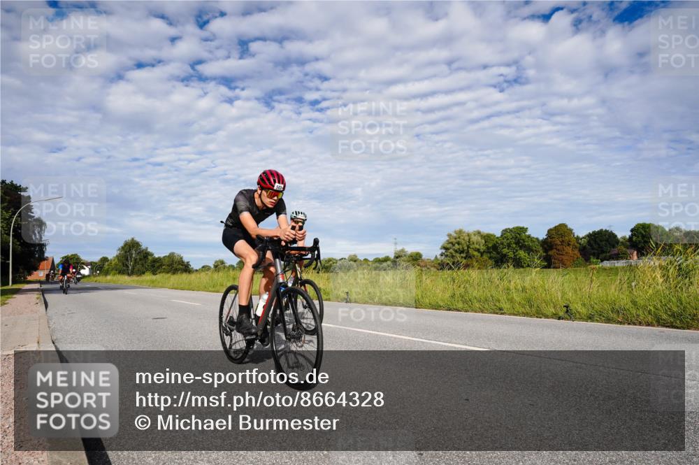 31.08.2025 - Elbe Triathlon Hamburg Michael Burmester http://msf.ph/oto/8664328 31.08.2025 09:50:35 Radfahren 502, 612, 728, 766 meine-sportfotos.de