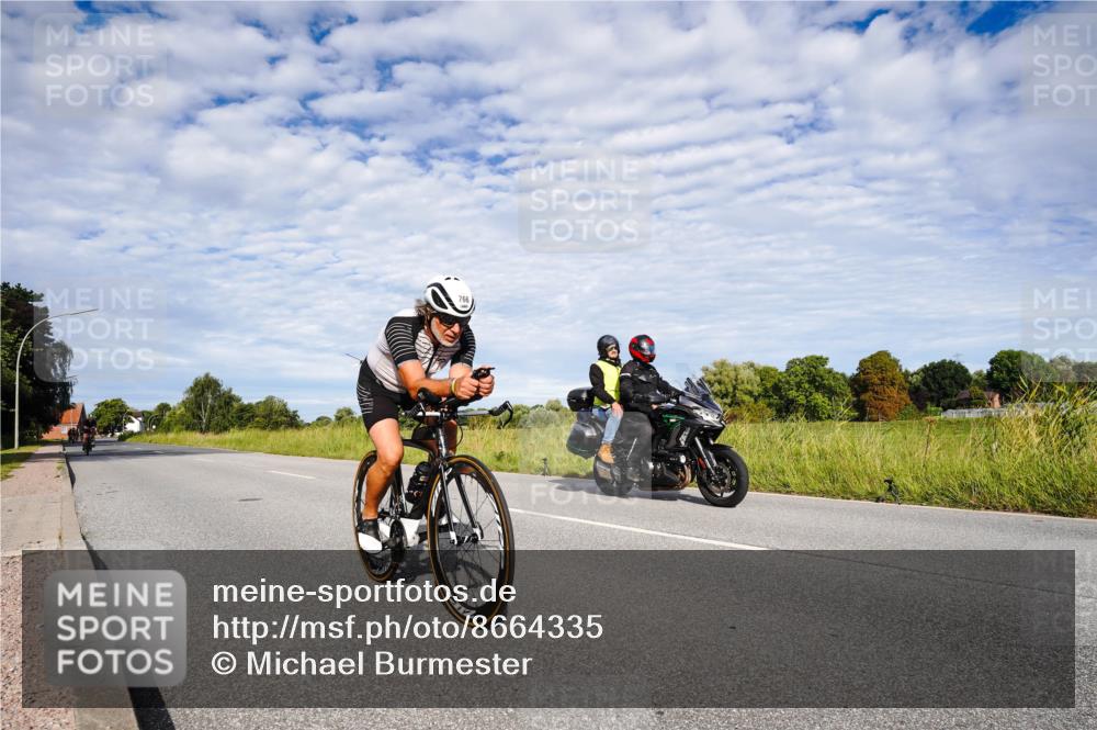 31.08.2025 - Elbe Triathlon Hamburg Michael Burmester http://msf.ph/oto/8664335 31.08.2025 09:50:40 Radfahren 250, 728, 766, 907 meine-sportfotos.de