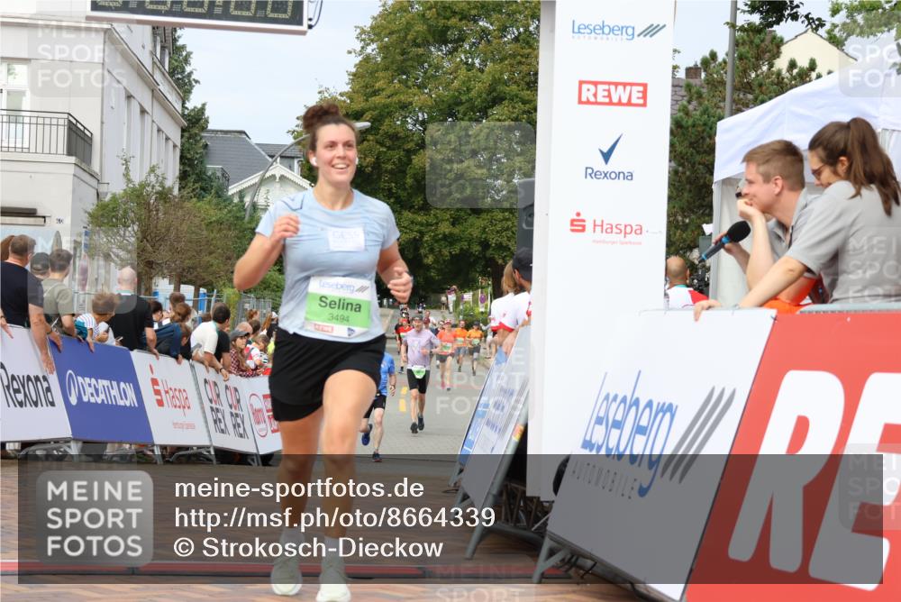 31.08.2025 - 21. Blankeneser Heldenlauf Strokosch-Dieckow http://msf.ph/oto/8664339 31.08.2025 11:19:41 Ziel 3391, 3494 meine-sportfotos.de