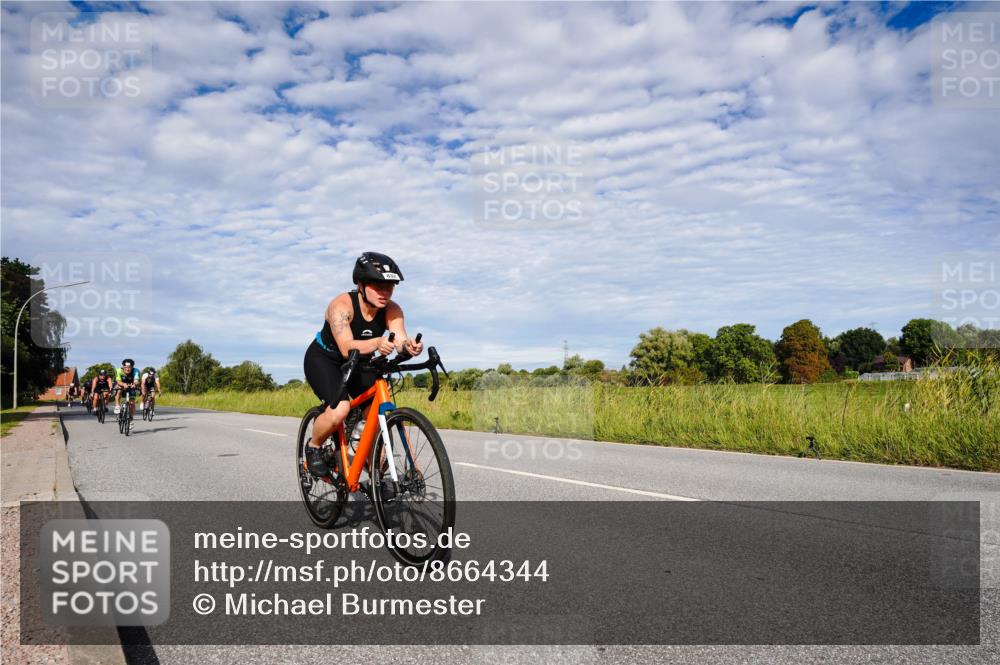 31.08.2025 - Elbe Triathlon Hamburg Michael Burmester http://msf.ph/oto/8664344 31.08.2025 09:50:48 Radfahren 397, 470, 689, 730, 735, 812, 832, 861, 918 meine-sportfotos.de