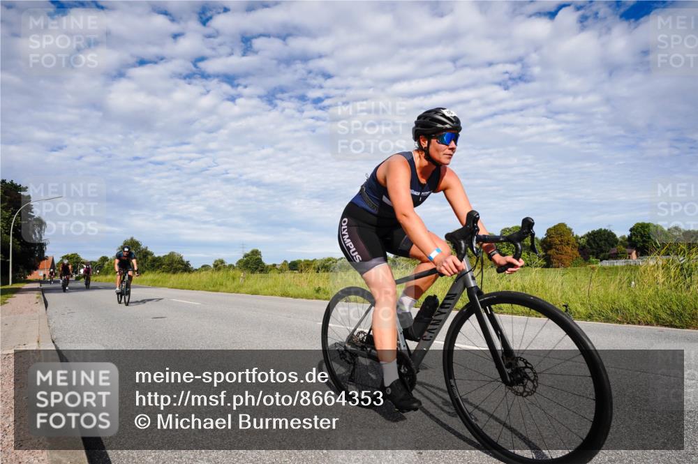 31.08.2025 - Elbe Triathlon Hamburg Michael Burmester http://msf.ph/oto/8664353 31.08.2025 09:50:50 Radfahren 397, 470, 596, 689, 730, 735, 812, 832, 861, 918 meine-sportfotos.de