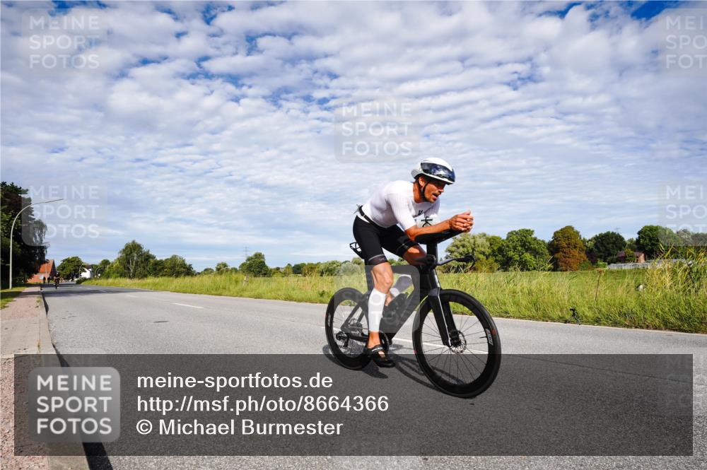 31.08.2025 - Elbe Triathlon Hamburg Michael Burmester http://msf.ph/oto/8664366 31.08.2025 09:50:57 Radfahren 596, 744, 812 meine-sportfotos.de