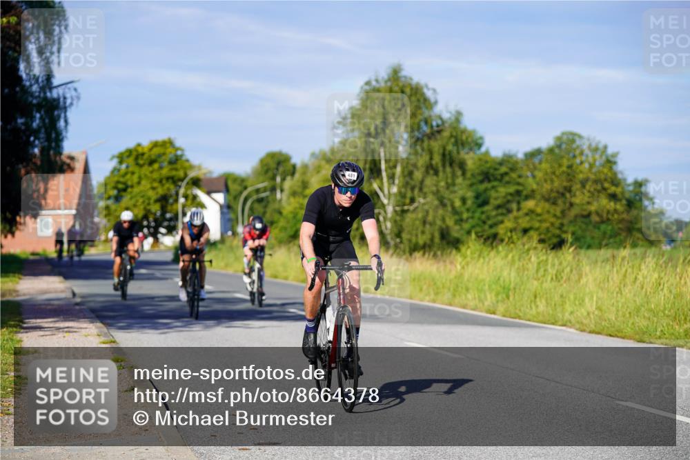 31.08.2025 - Elbe Triathlon Hamburg Michael Burmester http://msf.ph/oto/8664378 31.08.2025 09:24:02 Radfahren 185, 309, 436, 470, 481, 549, 639, 695 meine-sportfotos.de
